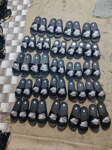 Sandalias de PVC Antideslizantes con Bordado de Moda Invernal, Ligeras, de Secado Rápido, Punta Abierta, Plantilla Suave y Transpirable, Personalizables - Product Image 3