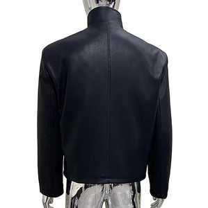Blouson de moto unisexe noir en cuir véritable tanné, col montant, fermeture éclair, style chinois, coupe ajustée, longueur standard, pour l'automne, avec chaînes - Product Image 3