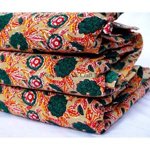 Tissu en coton imprimé à la main indien, fait à la main, pour la confection de robes pour femmes - Product Image 2