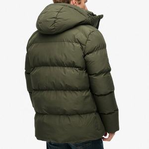 Veste d'hiver matelassée unisexe épaisse avec capuche, manteau décontracté chaud en tricot pour le printemps avec logo frontal et détails en plumes - Product Image 2