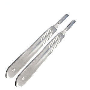 Surgi - 2 Mango de Bisturí Estéril + 100 Hojas Quirúrgicas de Acero Inoxidable Reutilizables de Alta Calidad, Herramientas Médicas - Product Image 4