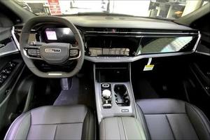 Audi Q8 e-tron Premium Plus 4dr SUV AWD 2024, poco usado. - Product Image 3