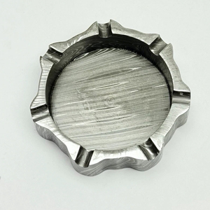 Cendrier en acier à motif Damas de qualité supérieure, cendrier en métal artisanal artistique, accessoire de fumage élégant pour la décoration intérieure et extérieure - Product Image 1