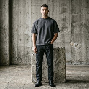 T-shirt vierge streetwear pour homme avec logo personnalisé, en coton ultra lourd 500 g/m², coupe structurée ample - Product Image 1