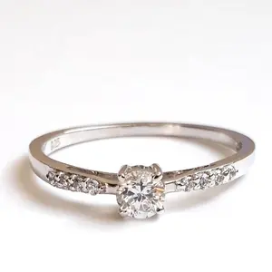 가장 아름다운 모이사나이트 다이아몬드 실버 웨딩 약혼 로맨틱 링 슬림 소녀를위한 경량 다이아몬드 모이사나이트 반지