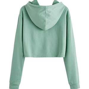 Hoodie court d'hiver pour femme en tissu polaire personnalisable à bas prix, service OEM, fabriqué à Sialkot, Pakistan - Product Image 2