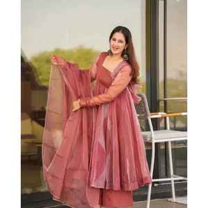 ชุดสูทผ้าโปร่งบางแซลมอน - Product Image 1