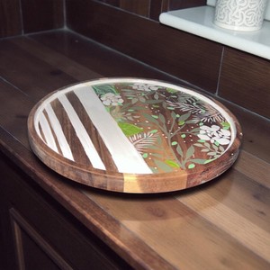 Plateau rond en bois Lazy Susan, motif végétal peint à la main, style bohème, plateau de service fait main - Product Image 1