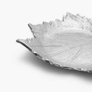 Plateau de service en argent poli, matériau organique, fait main, écologique, magnifique design en forme de feuille, décoration d'Halloween pour la maison, toutes tailles - Product Image 3