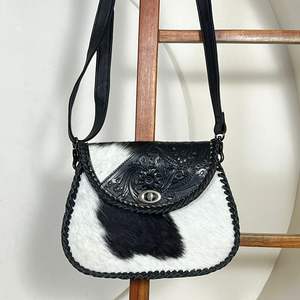 Bolso Bandolera de Cuero Genuino de Vaca con Diseño Floral Hecho a Mano 2026, Estilo Bohemio Occidental, con Correa Ajustable para Mujer - Product Image 4
