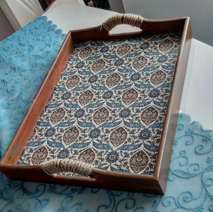 Plateau décoratif en bois fait main, rectangulaire, motif floral oriental, design peint à la main, cadre en bois par Curio Craft - Product Image 6