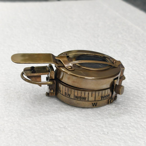 Brújula de Bolsillo Vintage de Latón con Tapa Plegable y Mira, Brújula Náutica Hecha a Mano, Instrumento de Navegación Marítima, Regalo para Exploradores - Product Image 2