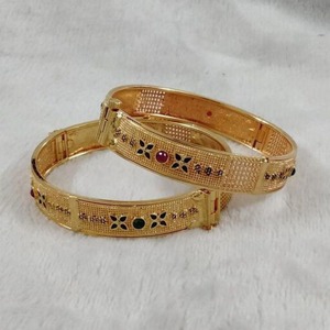 Classic Geometric Pattern Gold Finish Metal Craft <b>Bangles</b> <b>Set</b> Minimal Designer Bracelet Jewelry for Women Daily Wear - Product Image 5