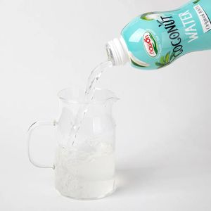 Agua de Coco 100% Pura Nawon, Botella de 1 Litro, Procedente de Vietnam, Jugo de Coco de Primera Calidad, Certificado ISO GMP, Precio al por Mayor - Product Image 2