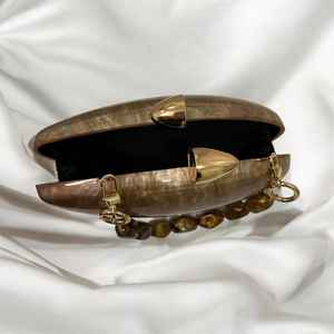 Bolso de mano popular con asa de perlas, bolso de noche tipo caja de huevo de ganso, nuevo bolso de mano de acrílico con textura de mármol a la moda, bolsos de hombro para mujer - Product Image 4