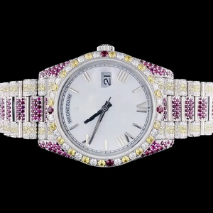 นาฬิกาสไตล์ฮิปฮอปสุดเท่ ประดับเพชรคิวบิกเซอร์โคเนียหลากสี หน้าปัดสีขาวพร้อมตัวเลขโรมัน ฟังก์ชั่นแสดงวันและวันที่อัตโนมัติ - Product Image 1