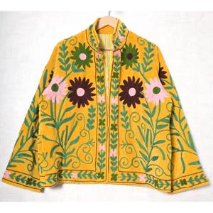 Veste en velours Suzani pour femmes, confectionnée à la main, vêtements ethniques pour festivals - Product Image 1