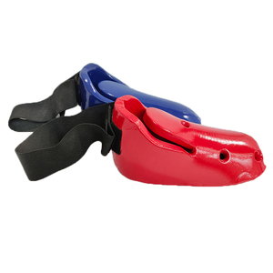 Protections de pieds en caoutchouc rouge et bleu pour le karaté, écologiques, personnalisables, équipement de protection unisexe pour l'entraînement aux arts martiaux - Product Image 2