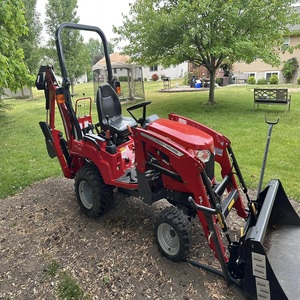 Tracteur compact puissant Massey Ferguson série GC1700 MF GC1723E, nouveau, 4 roues motrices, moteur 80 CV et pompe, chargeuse-pelleteuse - Product Image 4