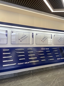 กล่องโลหะไฟ LED กระจกยืดหดได้แบบเต็มรูปแบบกล่องโลหะทันสมัยสำหรับประกอบห้องครัวห้องรับประทานอาหารเฟอร์นิเจอร์เวียดนาม - Product Image 3