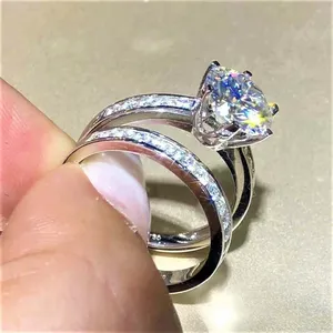 แหวนแต่งงานคู่เงินแท้ 925 ประดับมอสซาไนต์ทรงกลม 3.0 กะรัต ชุบทองคำขาว 14K สไตล์วินเทจ - Product Image 1