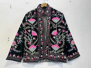 Veste bomber en velours brodée Suzani faite à la main, style ethnique bohème, manteau d'hiver classique, réversible, coupe-vent, élégant, cadeau - Product Image 3