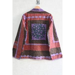 Chaqueta Tejida Transpirable de Algodón Khambadiya Hecha a Mano en India, Chaqueta Étnica con Parches Bohemios para Mujer - Product Image 4