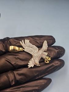 Colgante de moissanita brillante con diseño de águila de dibujos animados, amuleto para amantes de las aves, para colgantes y amuletos de joyería fina de plata de ley 925 chapada en oro. - Product Image 2