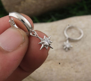 Boucles d'oreilles pendantes en argent sterling 925, étoile, pierre précieuse CZ taille poire, fabrication artisanale, estampées, bijoux de luxe célestes, mariage, bijoux fins pour femmes - Product Image 1