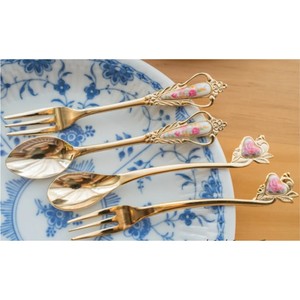 Juego de Cubiertos de Lujo Dorados con Diseño Floral Vintage, Juego de Cubiertos de Acero Inoxidable, Cuchara y Tenedor para Postre, Regalo de Boda - Product Image 3