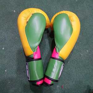 Gants de boxe professionnels en cuir PU, fermeture auto-agrippante, personnalisables, légers – Vente en gros directe usine - Product Image 2