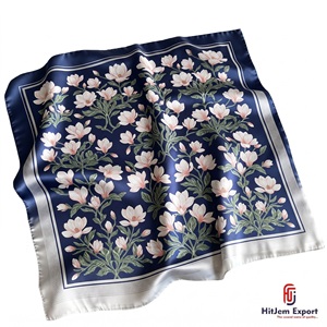 Écharpe carrée personnalisée de qualité supérieure, imprimée, légère et douce, foulard de mode pour femmes, faible MOQ, fabricant et fournisseur OEM ODM - Product Image 5