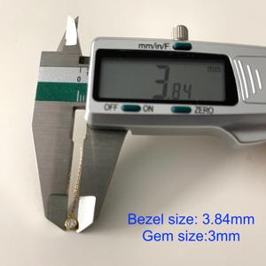 Pendientes de Clip con Diamante Cultivado en Laboratorio de 0.20ct, Corte Redondo, Oro Amarillo de 14K, Diseño Minimalista para Fiestas y Regalos - Product Image 5