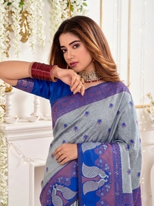 Sari de Seda con Estampado Digital Azul Grisáceo Tradicional para Mujer, Estilo Indio-Pakistaní, Largo hasta el Suelo, Corte Regular, Antiarrugas, para Bodas - Product Image 5