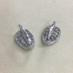 Pendientes de Aro Huggie de Plata de Ley 925 con Diamantes Redondos y Baguette de 2.10 Ct para Mujer, Uso Diario, Joyería al por Mayor para Bodas - Product Image 6