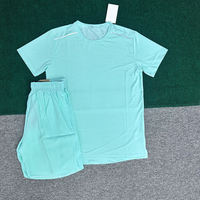 Ensemble de t-shirts et shorts de sport décontractés pour hommes Parirar International, respirant et à séchage rapide, pour l'été, le football et la course à pied
