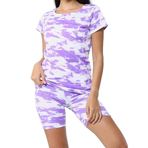 Conjunto Deportivo de 2 Piezas para Mujer, Camiseta de Manga Corta y Pantalones Cortos por Encima de la Rodilla, Camuflaje Morado y Blanco, Tejido Transpirable, Ropa de Primavera/Verano - Product Image 1