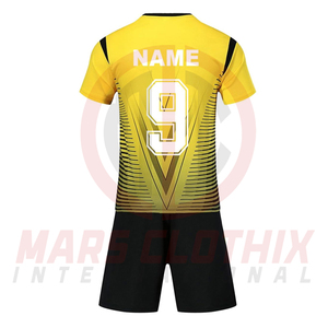 Conjunto de camiseta y pantalones cortos de fútbol con cuello redondo, hechos de poliéster, uniforme de fútbol de alta calidad con diseño personalizado, conjunto completo - Product Image 3