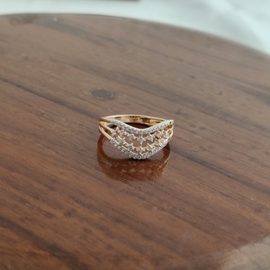 แหวนทองคำขาว 18K ประดับเพชรทรงตัววี ดีไซน์เรียงหลายแถว สำหรับผู้หญิง สวยหรู เหมาะสำหรับงานแต่งงาน งานเลี้ยง หรือใส่ในชีวิตประจำวัน เป็นของขวัญ - Product Image 2