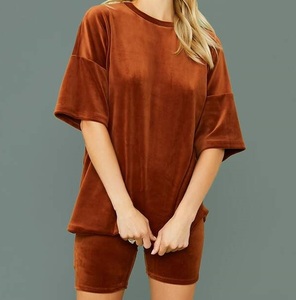 Ensemble court d'extérieur en velours, haut court et bas assorti, tenue de yoga d'été oversize respirante 100% laine unisexe - Product Image 5