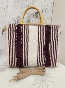 กระเป๋าโท้ทผ้าแจ็คการ์ดทอมือ พร้อมพู่ห้อยสีไวน์เข้มและหูจับไม้ - Product Image 3