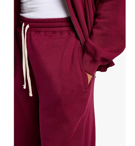 Ensemble survêtement polaire pour femme, couleur bordeaux, avec sweat à capuche zippé et pantalon large, personnalisable avec logo, vente en gros, grandes tailles, ensemble de détente, marque privée - Product Image 3