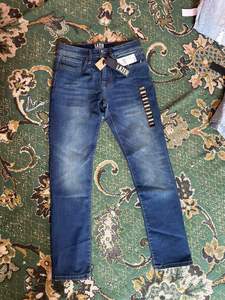 Jeans de mezclilla personalizados al por mayor de fábrica, 100% algodón, azules, de corte ajustado para hombre, lavados, estilo vintage, pantalones de mezclilla suavizados de China - Product Image 1