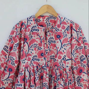 Robe en gaze de coton à motifs floraux : Col profond, imprimé en bloc - Product Image 1