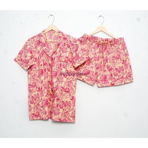Conjunto de Pijama de Manga Corta de Algodón Suave de Lujo para Mujer, Estampado Floral, Ligero, Transpirable, de Secado Rápido, Pantalones Cortos para Estar en Casa en Verano - Product Image 3