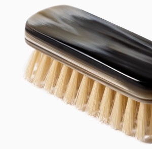 Brosse en corne naturelle, faite à la main, manche lisse, motif unique, forme classique, surface magnifique, apparence attrayante - Product Image 6