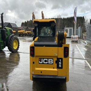 รถตักล้อยางแบบสกิดสเตียร์สำหรับงานหนักจาก JCB ดีไซน์กะทัดรัด เครื่องยนต์ทรงพลัง และประสิทธิภาพสูง เหมาะสำหรับงานที่ต้องการความทนทาน - Product Image 3
