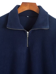 Conjunto de sudadera de forro polar de manga larga y pantalones deportivos de color sólido para hombre. - Product Image 2