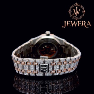 Reloj de Lujo para Hombre de Acero Inoxidable con Diamantes Moissanite, Esfera Elegante y Cristal Resistente a los Arañazos, Calidad de Exportación, en Venta - Product Image 4