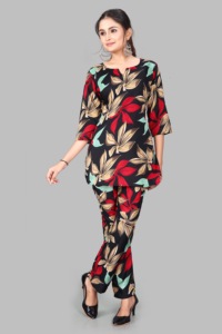 Conjunto de dos piezas de rayón Polly con estampado floral de alta calidad para mujer, conjunto de ropa informal de verano con cuello redondo para mujer. - Product Image 2
